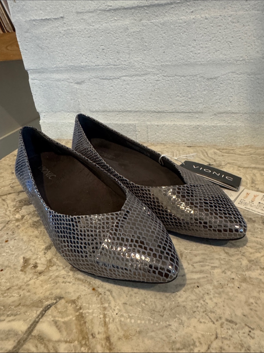 Vionic Women's Gray Snake-Print Pointed Toe Flats - Shiny Charcoal